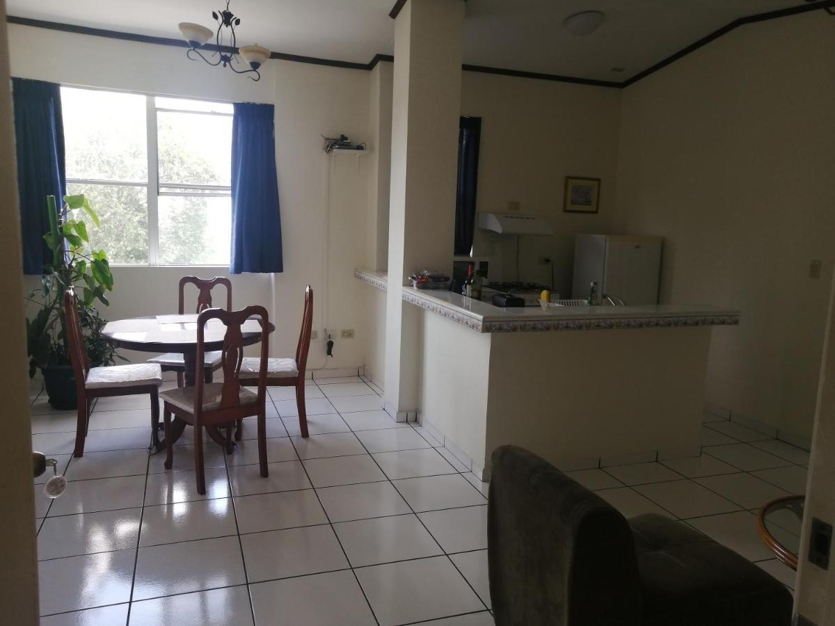Hotel Villa Serena San Benito Σαν Σαλβαντόρ Εξωτερικό φωτογραφία