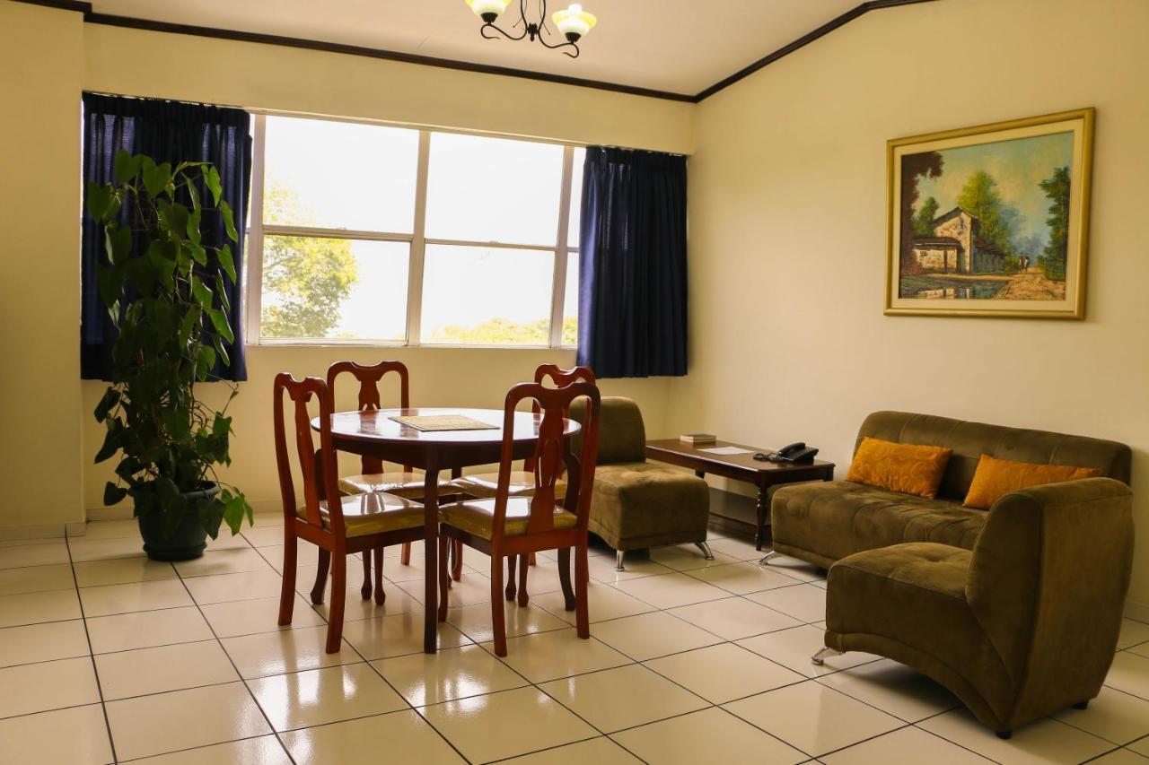 Hotel Villa Serena San Benito Σαν Σαλβαντόρ Εξωτερικό φωτογραφία